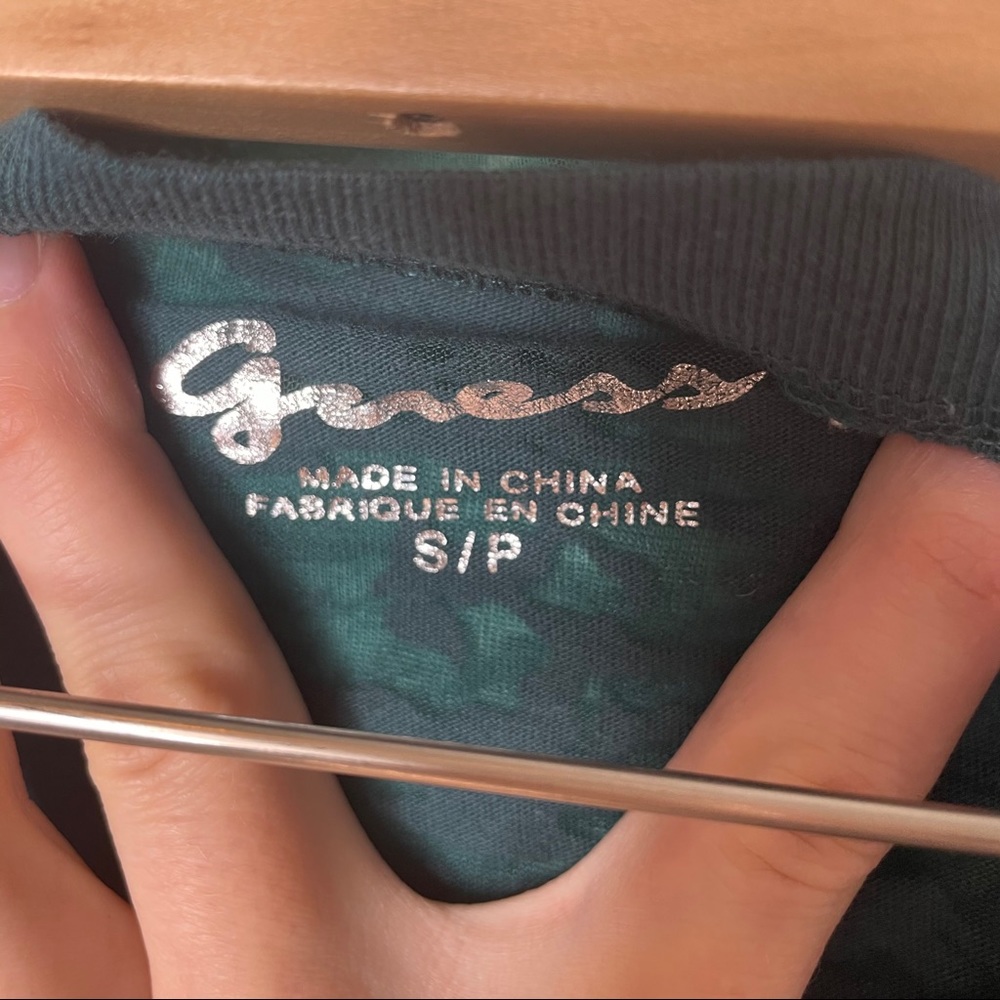 🎁 GUESS bundle t shirts - Picture 6 of 11